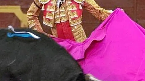 Ponce lució un brazalete negro en solidaridad con los ecuatorianos