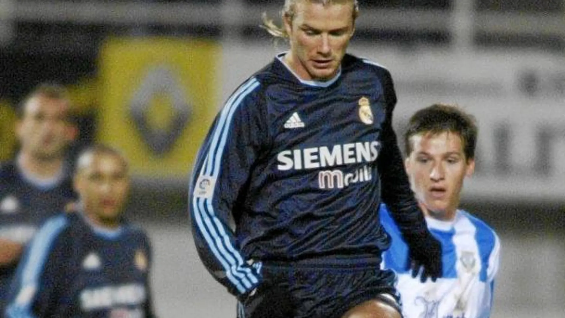 Beckham, en la visita del Real Madrid a Butarque en diciembre de 2003