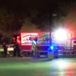 Al menos ocho personas han sido encontradas muertas y 20 heridas dentro de un camión aparcado en el parking de un centro comercial