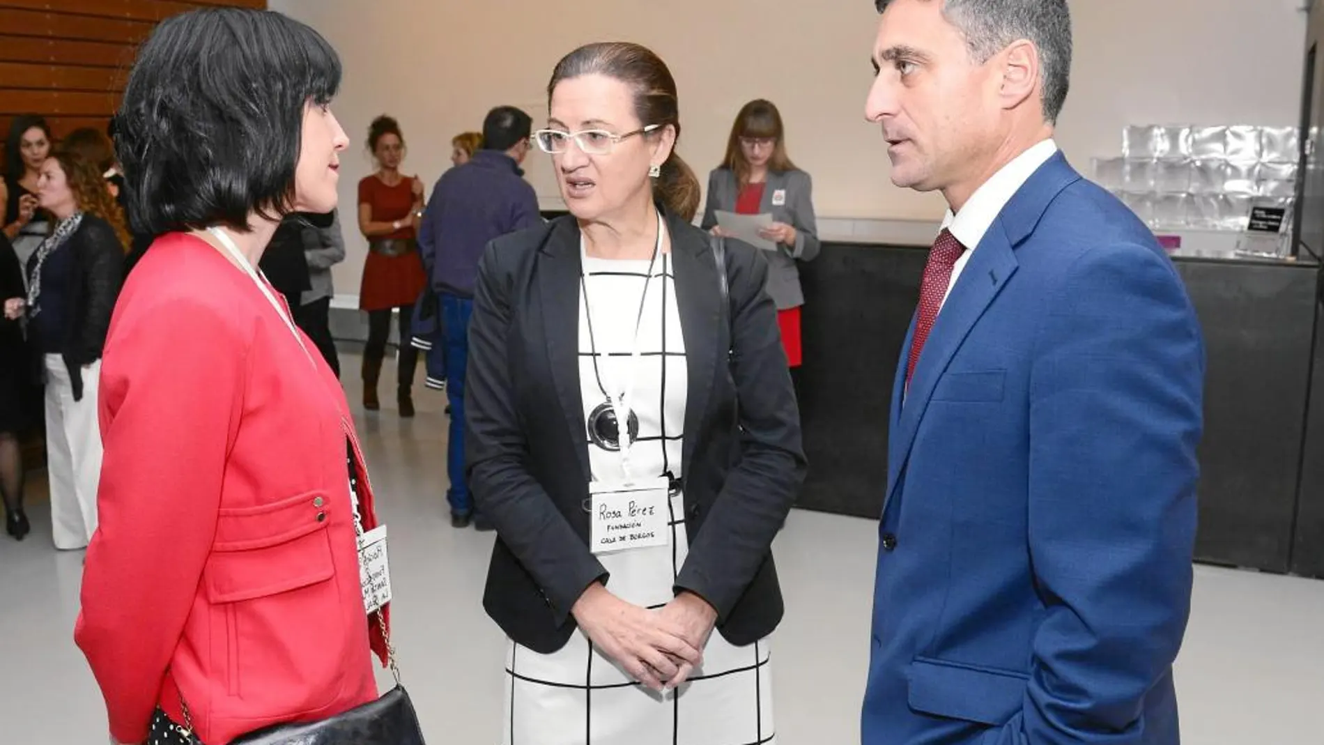 Rafael Barbero, Rosa Pérez y Rocío Pérez, inauguran el Meeting Profesional