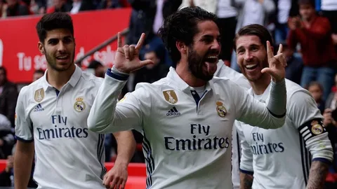 Celebración de Isco en el Molinón