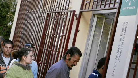 Andalucía sigue aportando uno de cada cuatro desempleados a nivel nacional