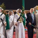 Donald Trup, con la espada