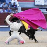Farol de rodillas de José Garrido al sexto de la tarde en Las Ventas
