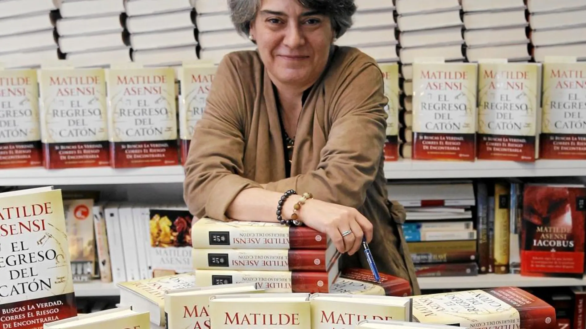 Matilde Asensi: «Lo que realmente nos hace libres es la incertidumbre»