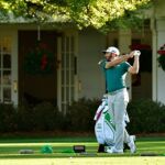 Dustin Johnson practicando en Augusta