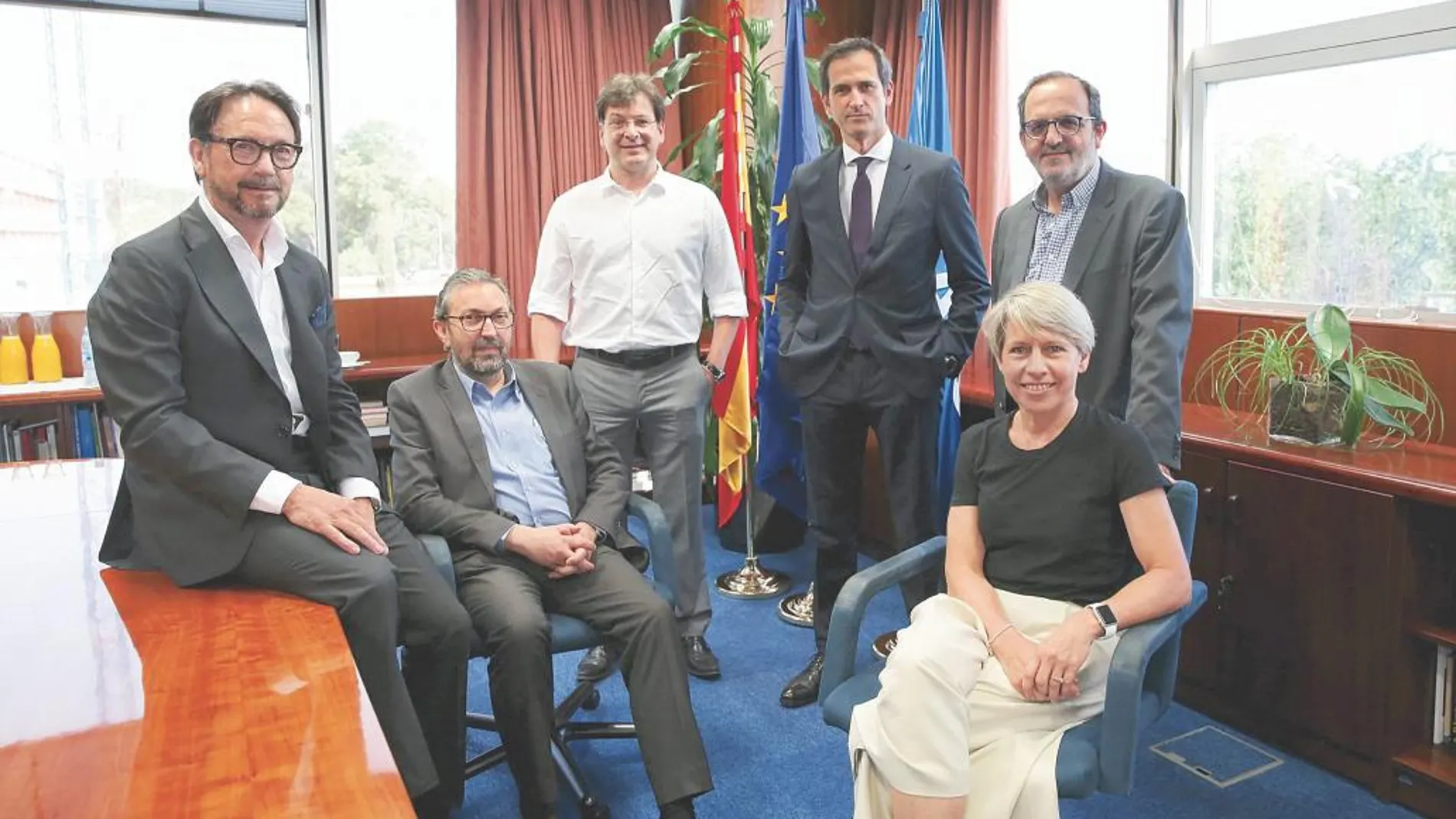 De izquierda a derecha, Juan Ramón Silva, Eduardo González, Jesús Fidel González, Álvaro Polo, Valentín Porta y Geert Paemen