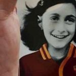 La escritora judía Ana Frank con la camiseta de la Roma