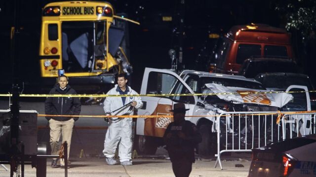 Saipov, que atropelló con una camioneta este martes a decenas de personas en Manhattan y mató a ocho de ellas, es un individuo «radicalizado dentro del país» y «asociado» al EI