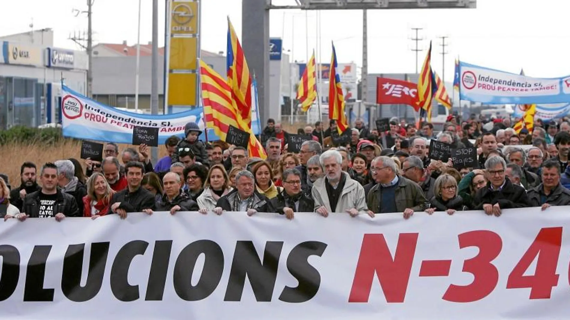 Los vecinos cortaron la N–340 en tres puntos de la provincia de Tarragona