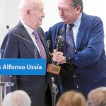 Alfonso Ussía junto al cocinero Lucio Blázquez, premiado en la categoría de Trayectoria Ejemplar