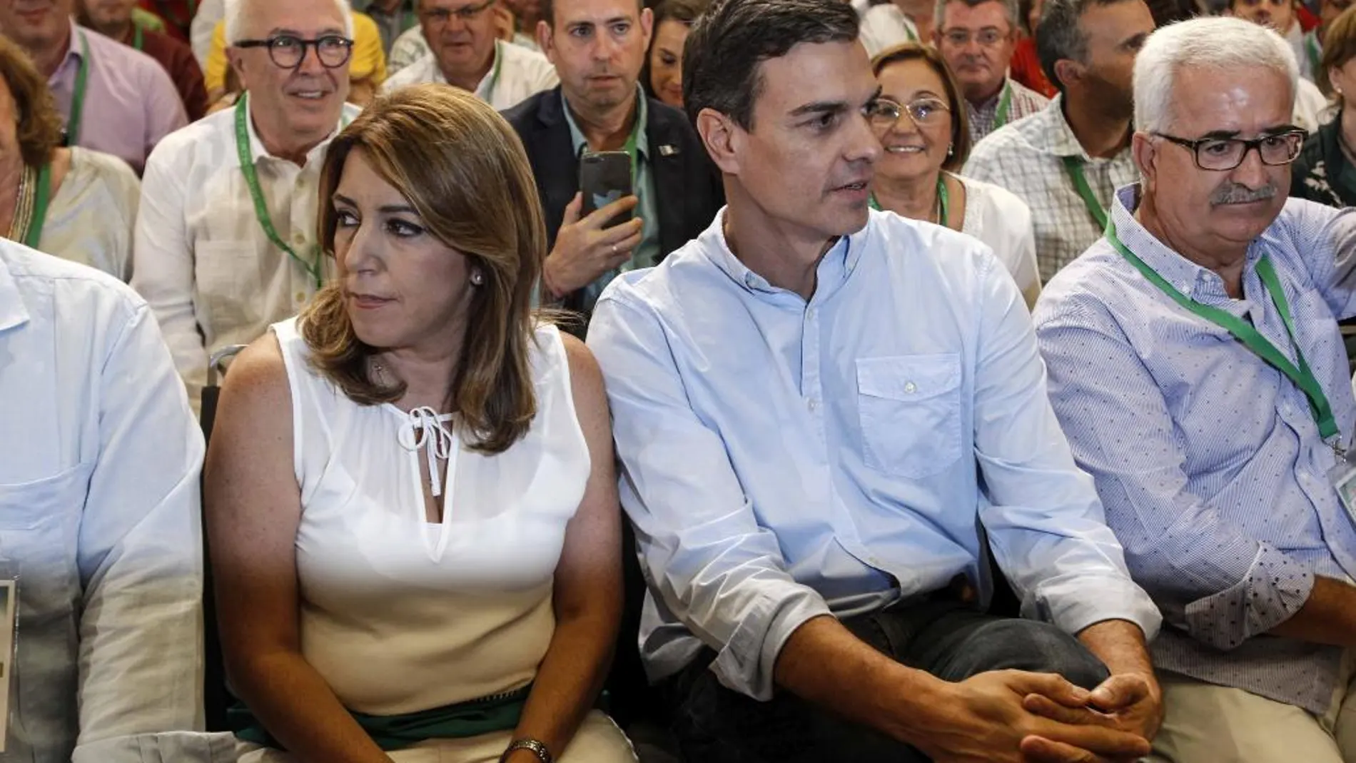Susana Díaz y Pedro Sánchez, ayer en la clausura del 13 Congreso Regional del PSOE andaluz en Sevilla