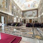El Papa participa en un simposio internacional sobre personas que viven en la calle