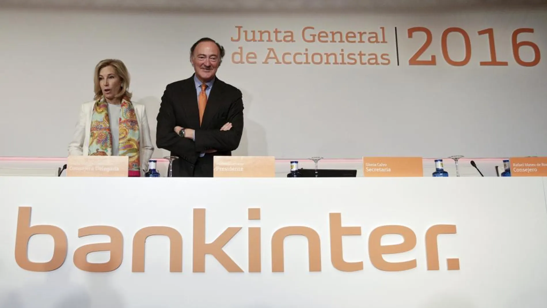 El presidente de Bankinter, Pedro Guerrero, y la consejera delegado Maria Dolores Dancausa