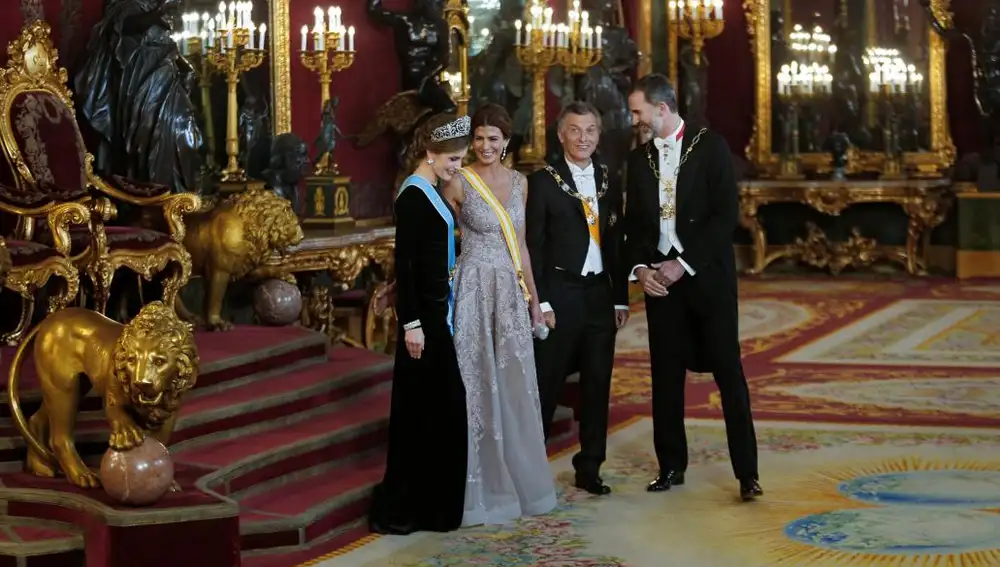La Reina Letizia con una de las grandes diademas de la Corona