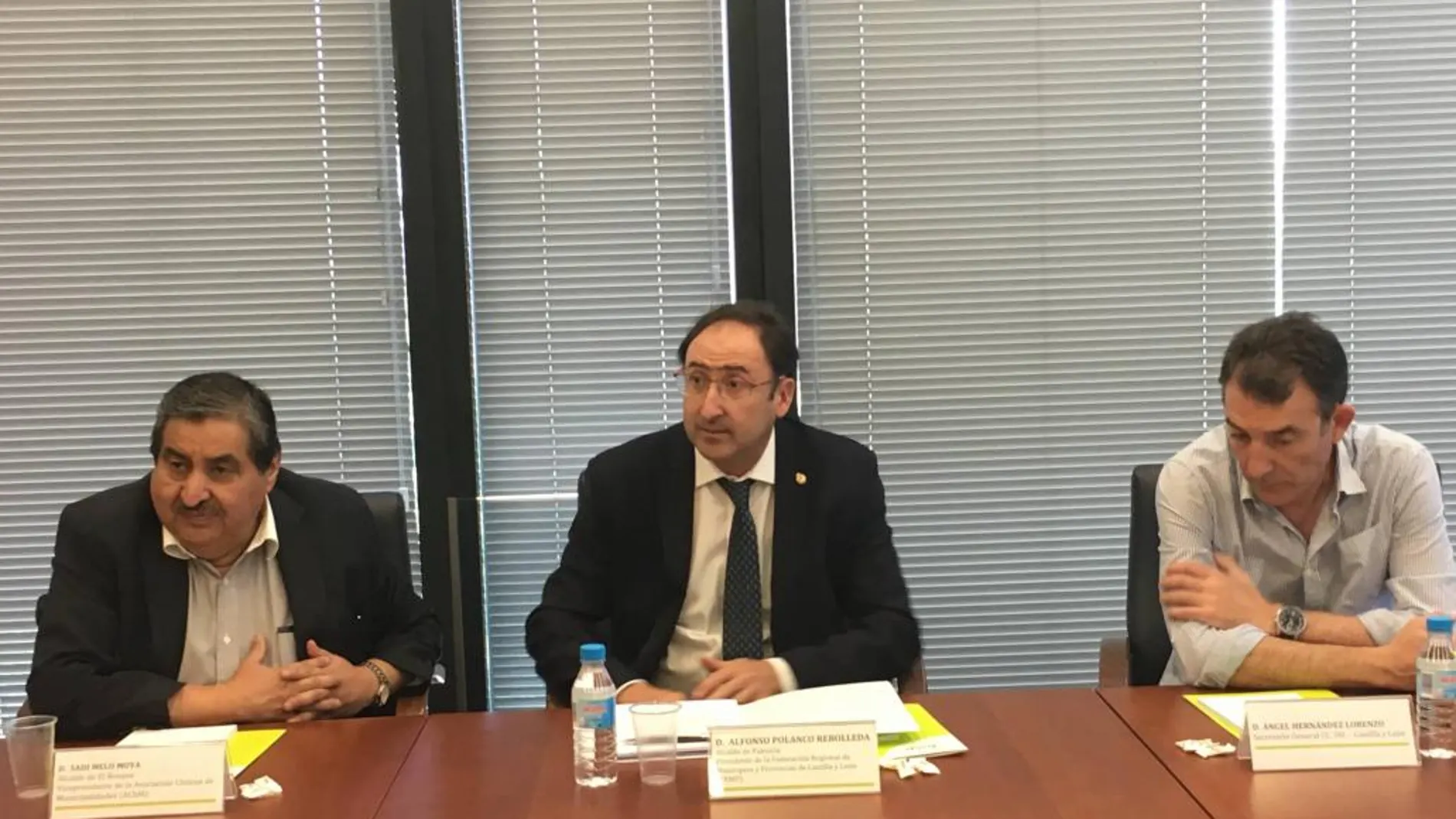 Sadi Melo, Alfonso Polanco y Ángel Hernández durante el encuentro celebrado en la sede de la FRMP, en Valladolid