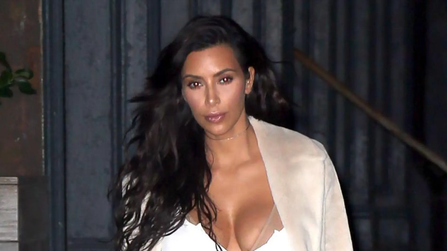 Kim Kardashian: «Me tiraron sobre la cama y me ataron con cables»