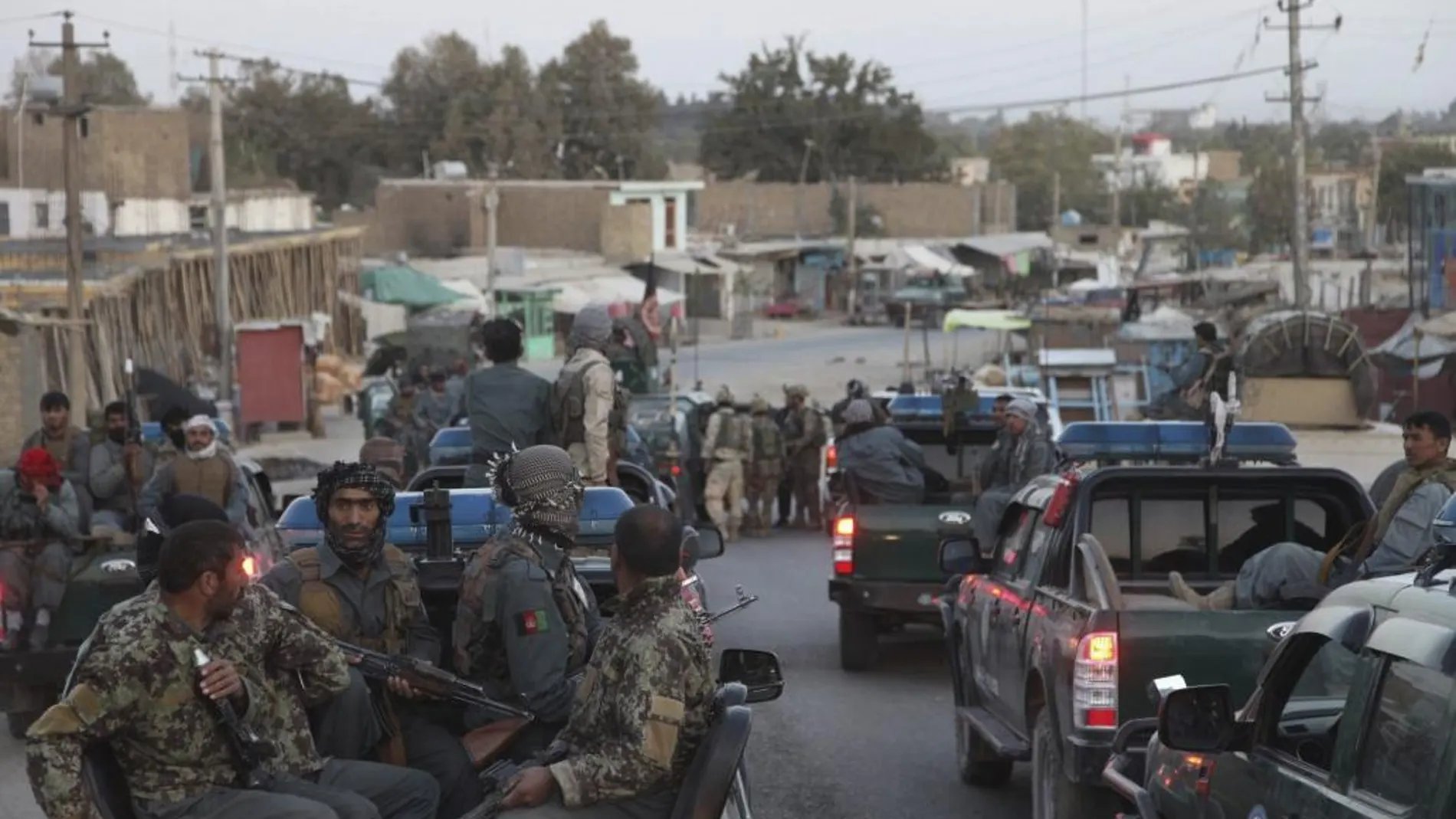 Fuerzas de seguridad afganas lanzan una contraofensiva para recuperar el control de Kunduz (Afganistán)