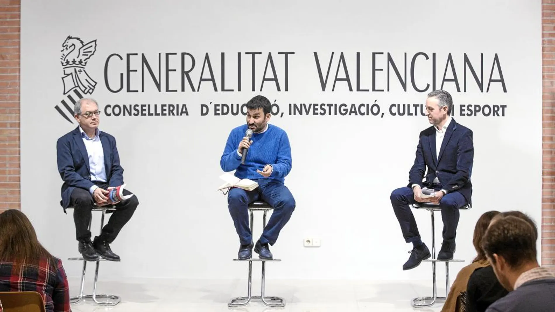 El conseller de Educación, Vicent Marzá junto a Abel Guarinos y Pérez Pont