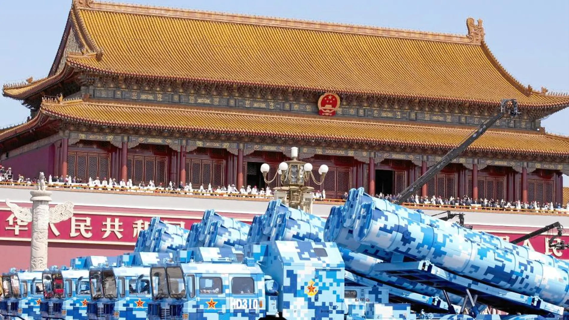 Misiles DF-10 durante el desfile militar de ayer en la plaza de Tiananmen, en Pekín