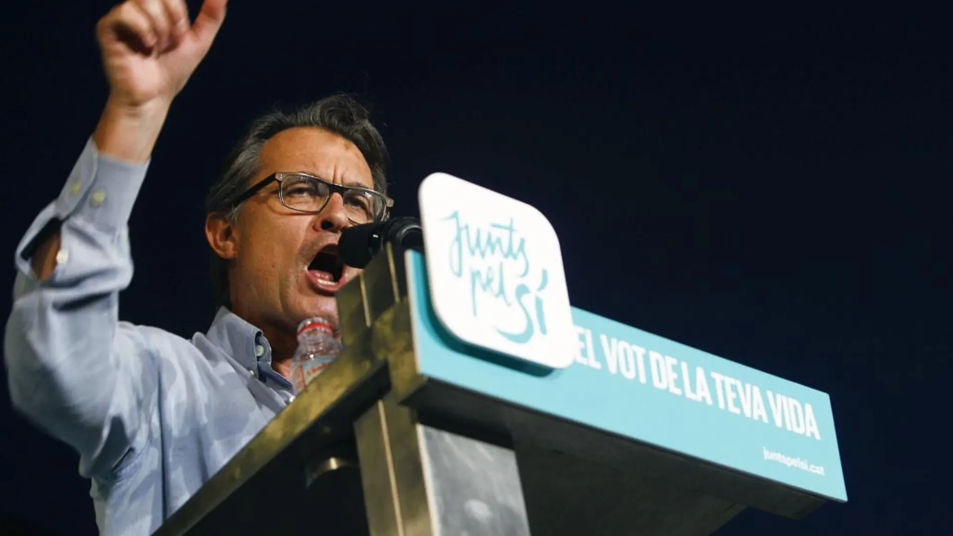 Mas, president de la Generalitat y número 4 de la candidatura de ‘Junts pel Sí’, durante el acto de campaña