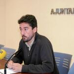 El vicealcalde, Jordi Peris, informó de la Junta de Gobierno a la que no asistió Joan Ribó