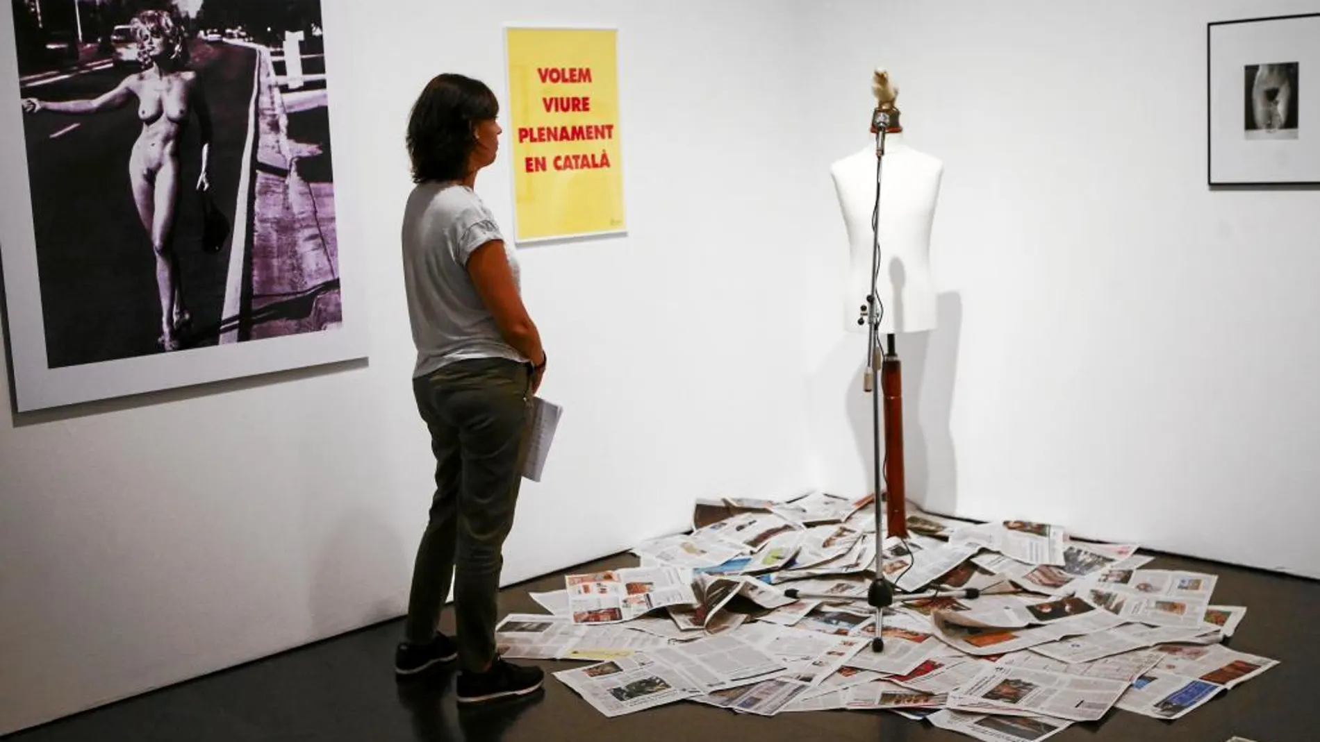 El MACBA revisa la obra completa de Joan Brossa (Barcelona, 1919-1998).