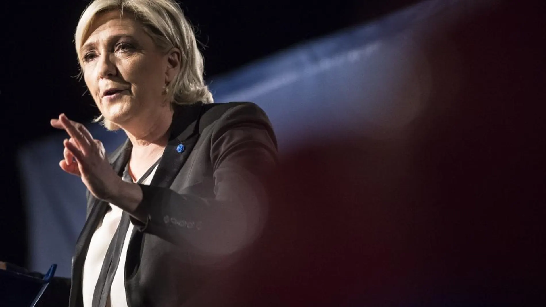 Marine Le Pen durante un acto electoral en Estrasburgo