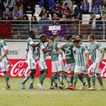 Los jugadores del Betis, celebran el gol que marcaron contral el Eibar