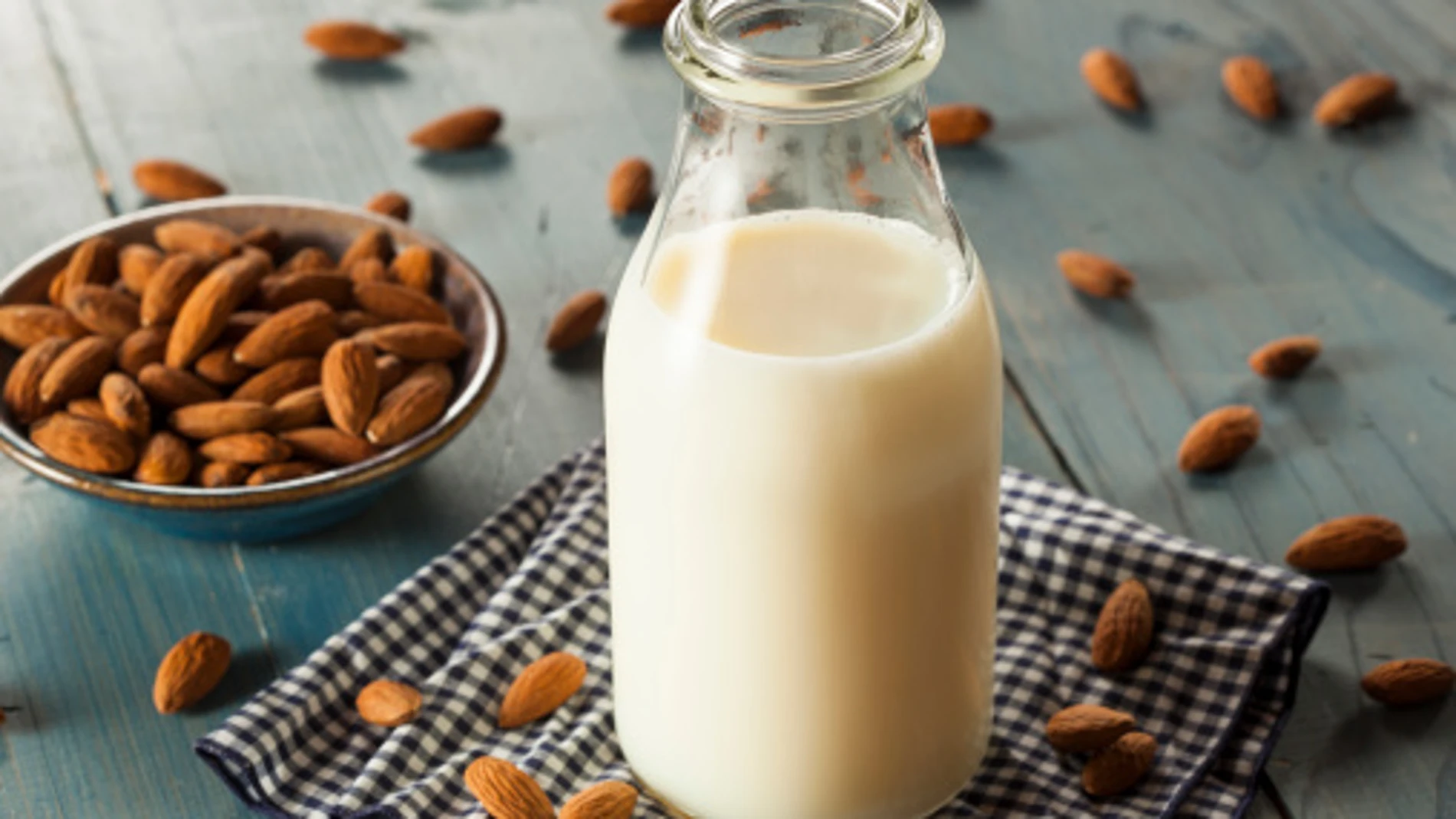 La verdad sobre la leche de almendras: no son todas iguales