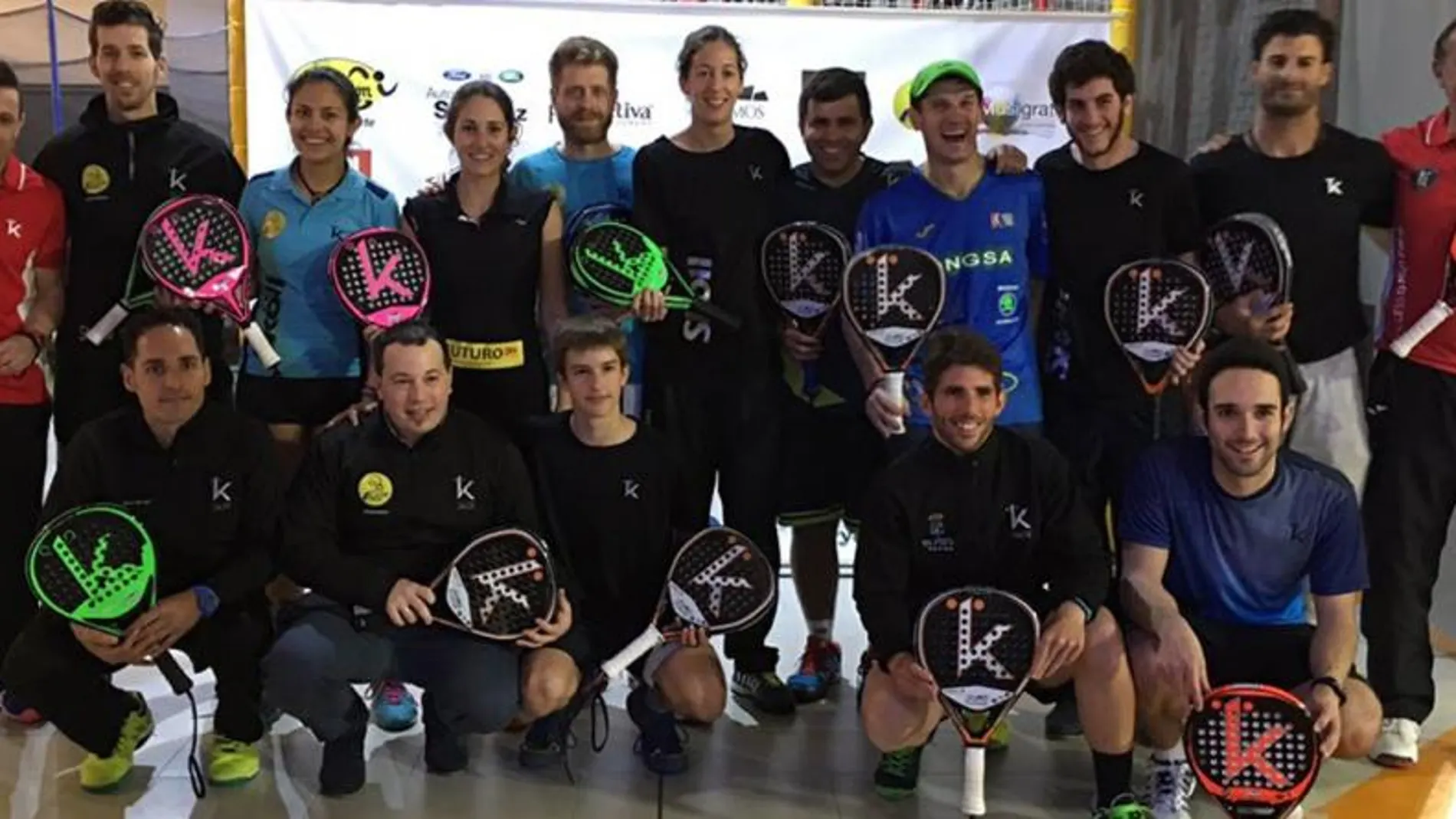 SKÖLL Padel presentó su equipo y sus armas en Zaragoza