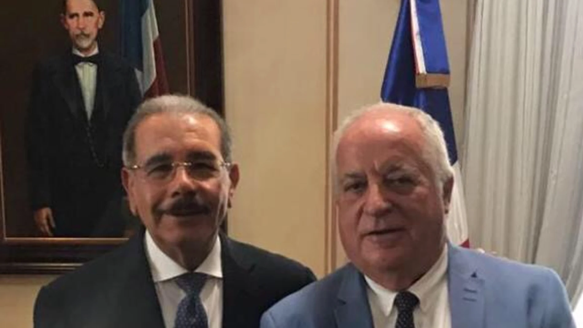 Medina, presidente de la República Dominicana, y José María Rossell Recasens, presidente de Senator Hotels&amp;Resorts