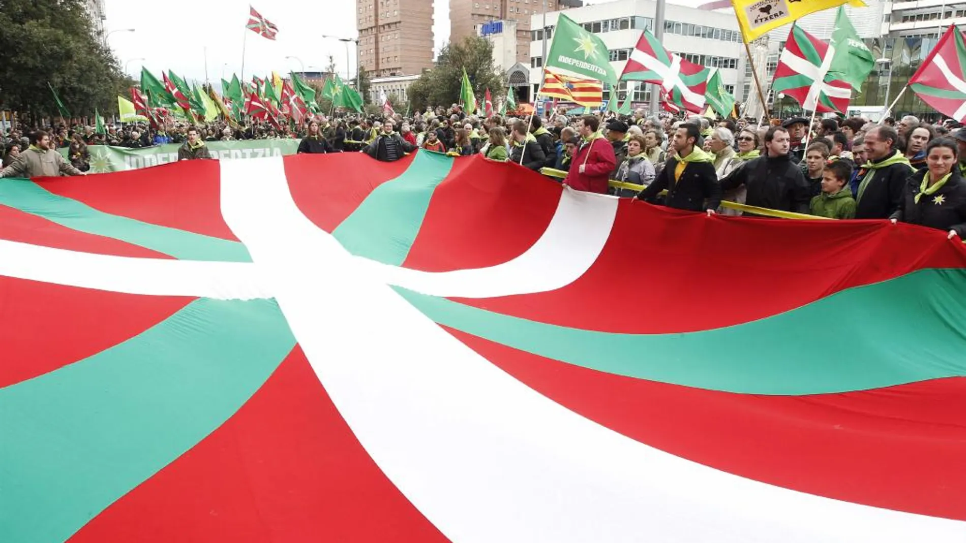 Manifestación para reclamar la independencia del País Vasco en el Aberri Eguna (Día de la patria vasca)