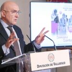 Jesús Julio Carnero presenta la campaña de promoción de la Semana Santa en los pueblos de Valladolid