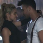 Shakira y Prince Royce derrochan sensualidad bailando bachata en 'Deja Vu'