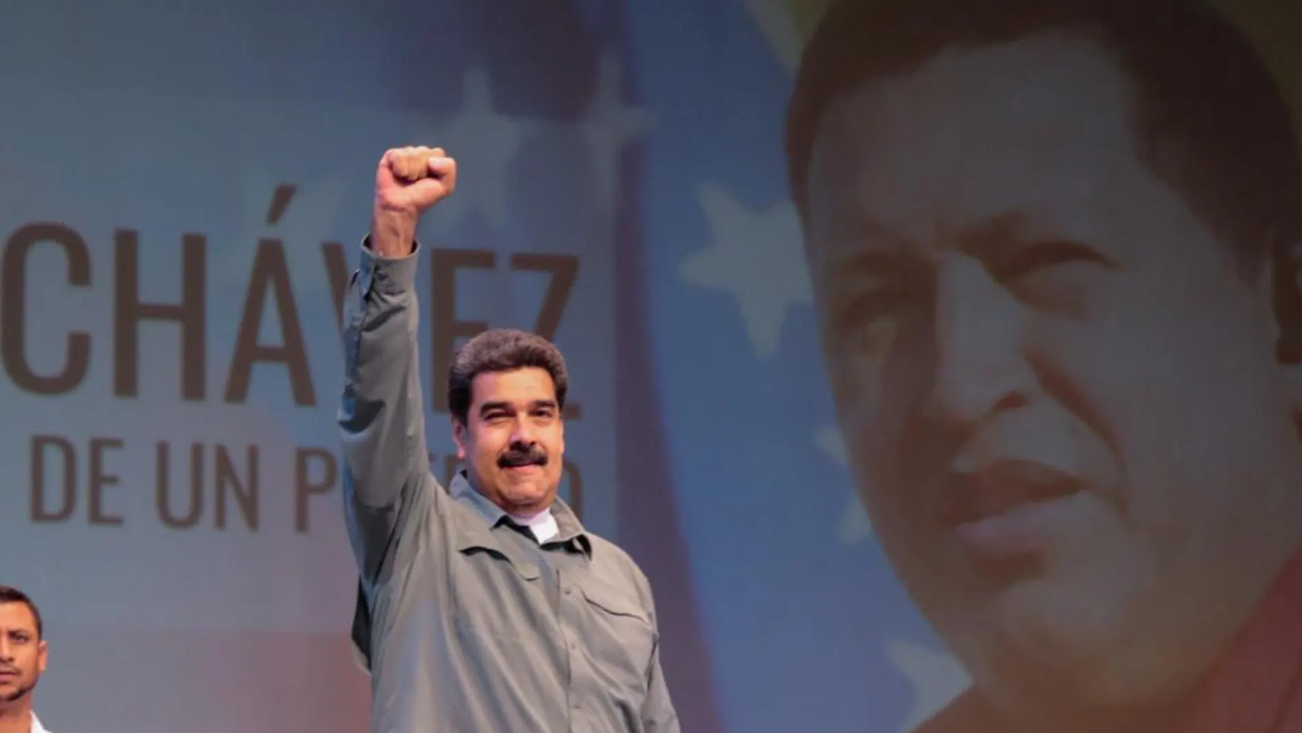 Nicolás Maduro saluda en un acto de gobierno la pasada semana en Caracas (Venezuela).