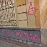 Pintada realizada durante la manifestación de Cádiz / Foto: La Razón