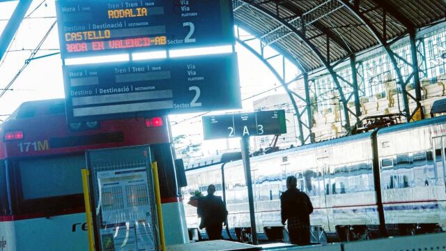 Las obras de Adif comenzaron a afectar al servicio entre Castellón y Valencia el pasado mes de agosto