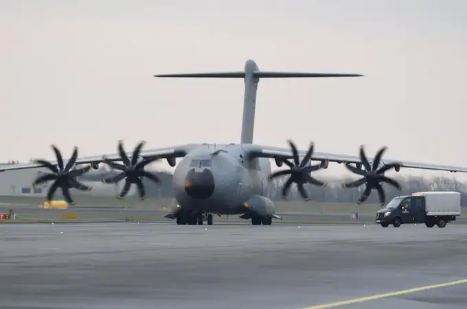 Defensa acuerda con Airbus retrasar la entrega del último lote del A400M a 2024