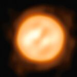 Usando el Very Large Telescope, los astrónomos han construido esta notable imagen de la estrella roja Antares