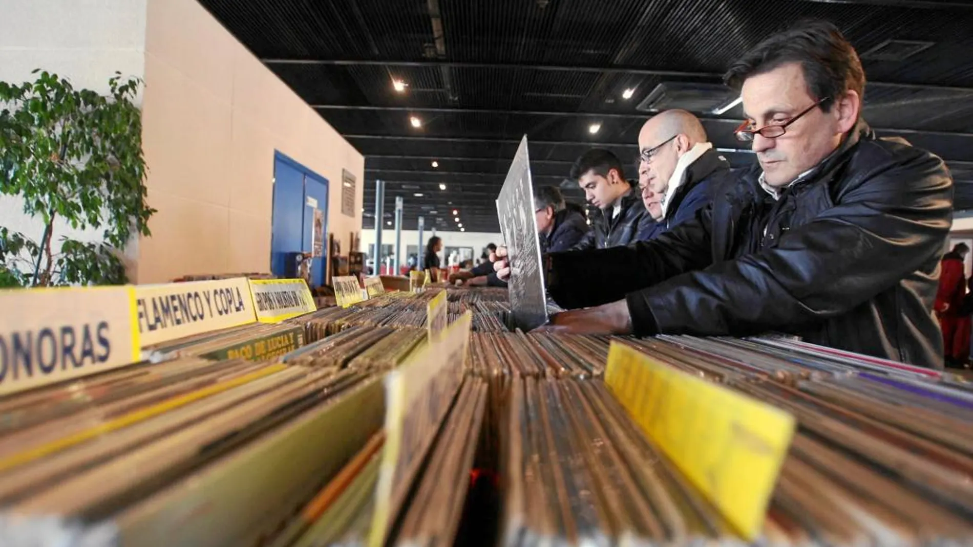 La Feria del Disco de Valladolid se lleva por vez primera al interior de un museo, en este caso el Patio Herreriano