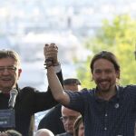 Jean-Luc Melenchon y Pablo Iglesias, en el mitin de París