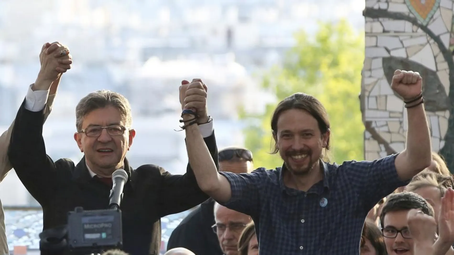 Jean-Luc Melenchon y Pablo Iglesias, en el mitin de París