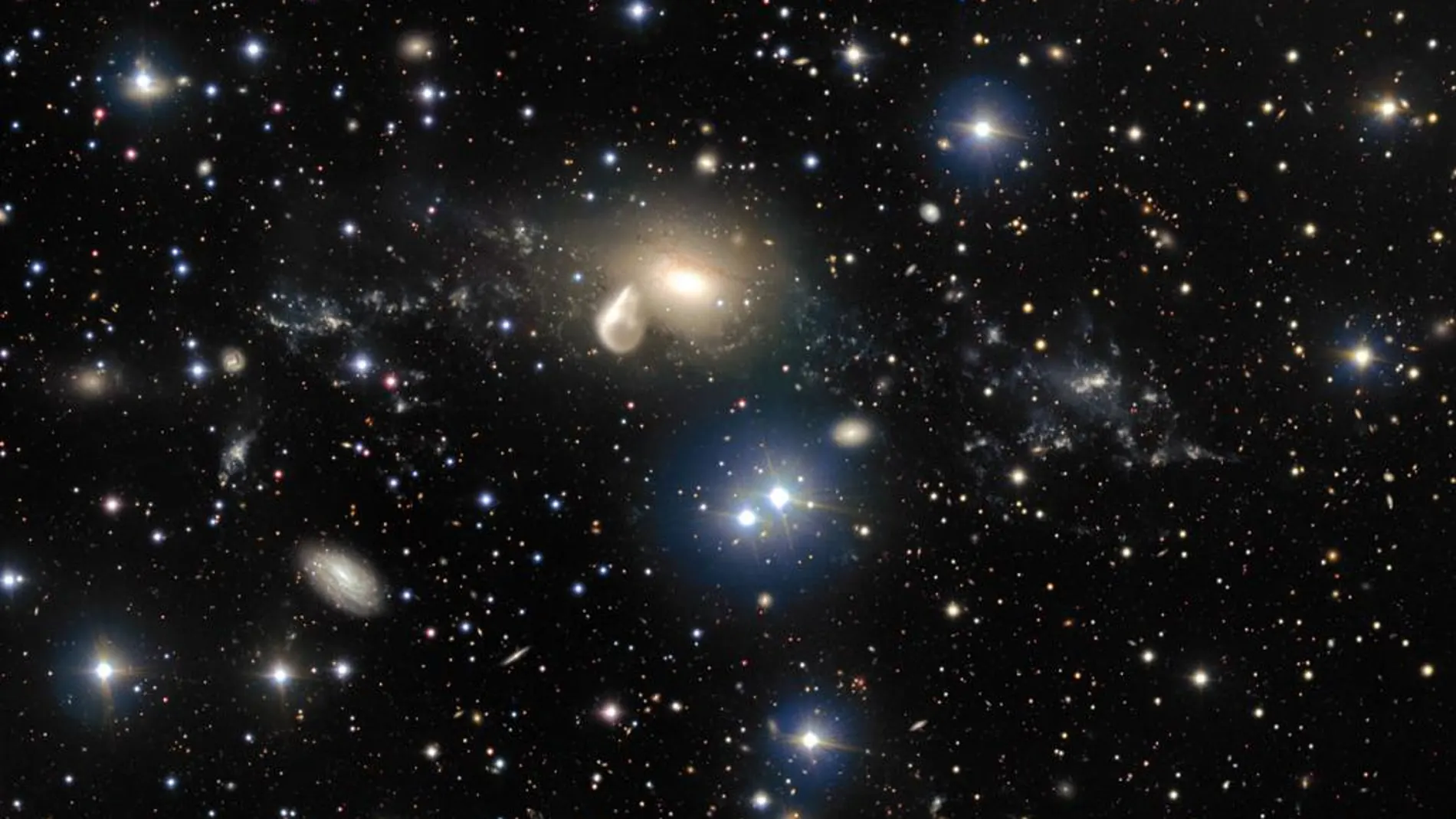 Los alrededores de la galaxia en interacción NGC 5291