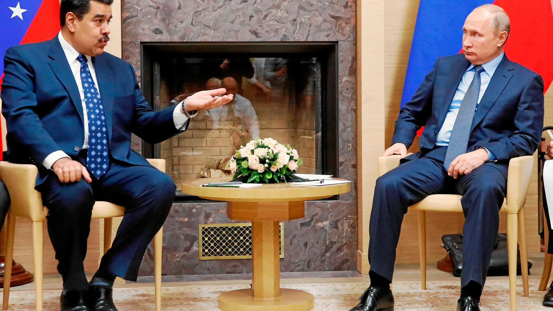 «Estamos de pie y venciendo», dijo Nicolás Maduro durante su encuentro con el presidente ruso, Vladimir Putin, ayer en el Kremlin