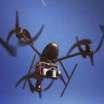 Imagen de un Draganflyer X6 de control remoto