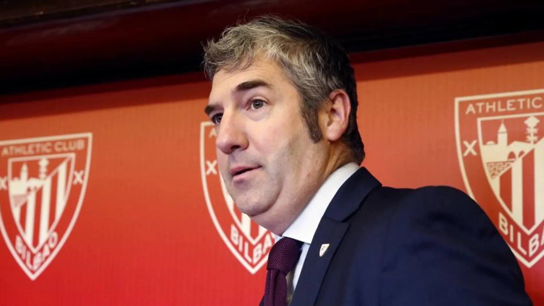 El presidente del Athletic de Bilbao, Josu Urrutia, durante la conferencia de prensa que ha ofrecido hoy.