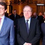 El presidente de la Junta, Juan Vicente Herrera, junto al alcalde de Salamanca, Alfonso Fernández Mañueco y el rector de la Universidad, Ricardo Rivero