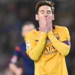 Messi se lamenta tras fallar una ocasión en Anoeta
