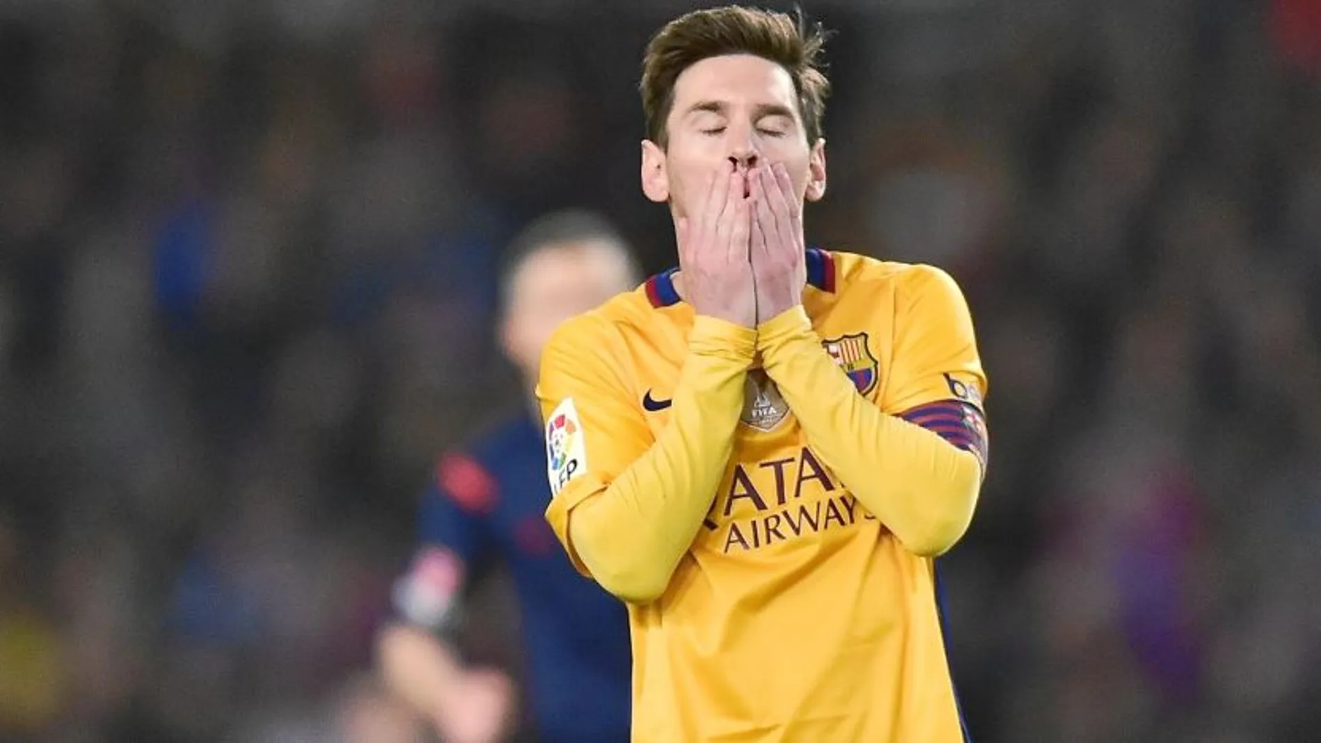 Messi se lamenta tras fallar una ocasión en Anoeta